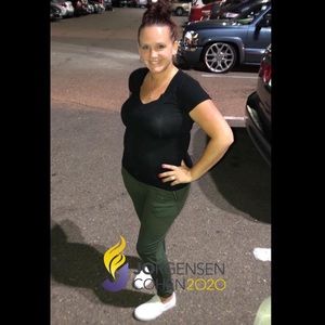 Meet your Posher, Nicole